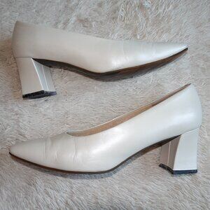 Women's Size 9W Nordstrom (comfort) Ivory Bone Shoes with 2.5" heel